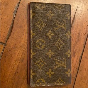 Luis Vuitton unisex checkbook case
